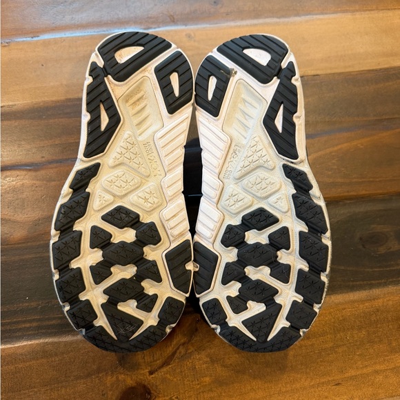 Hoka Arahi 6 - Picture 5 of 5